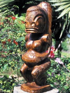 Tiki made in wood © R.Sahuquet