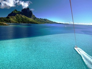 Bora Bora Parasailing